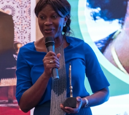 Ceremonie-de-cloture-JMCA-2023-24-janvier-a-RabatPrix-JMCA-KEKELI-du-Merite-a-ete-attribue-a-Dr.-Martine-NGO-NYEMB-WISMAN-fondatrice-de-lONG-450x450